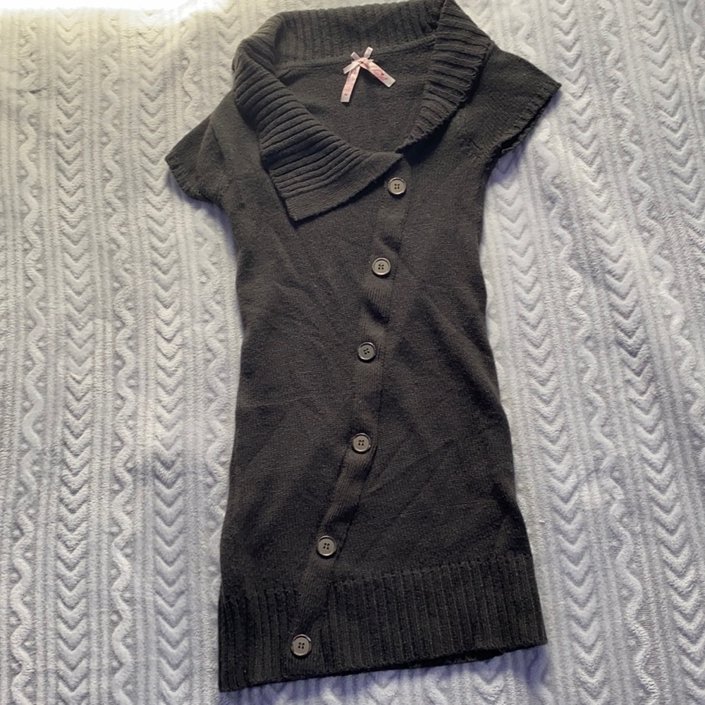 Grey short sleeved long button down sweater